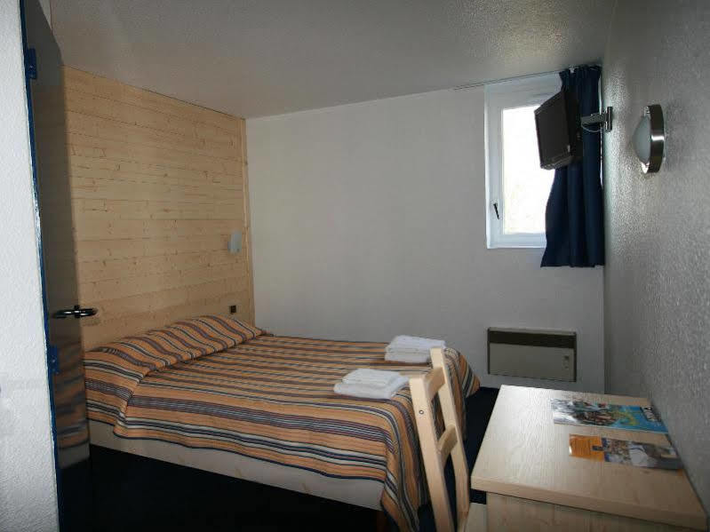 Kyriad Direct Dreux Exterior foto
